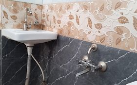 Metro Regency - Near Hazratganj & Charbagh